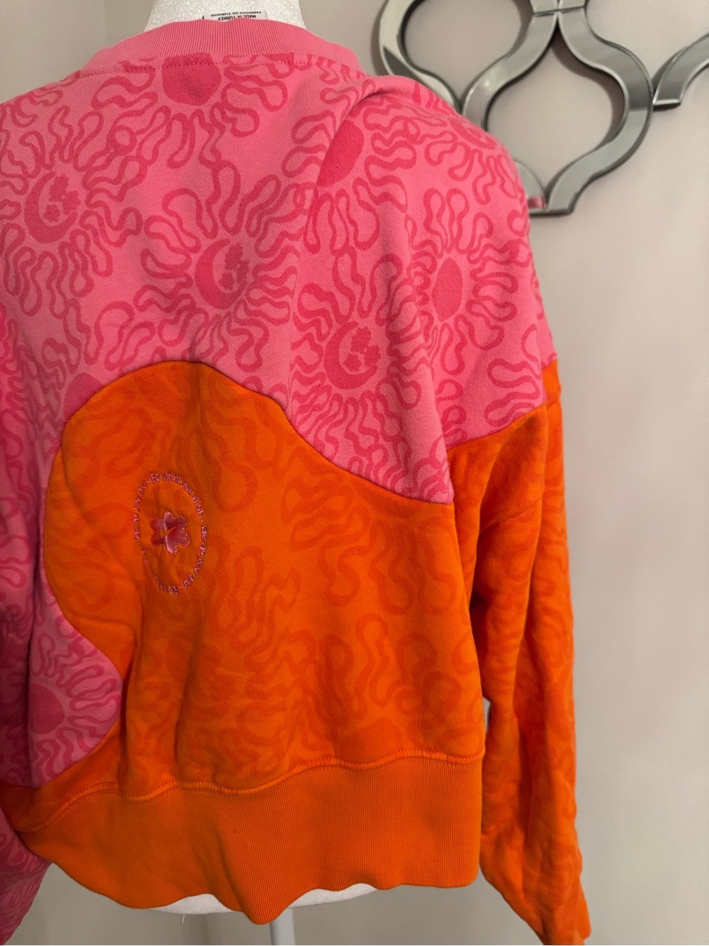 Nike Pink and Orange Patterned Crewneck Sweatshirt - Picture 3 of 6
